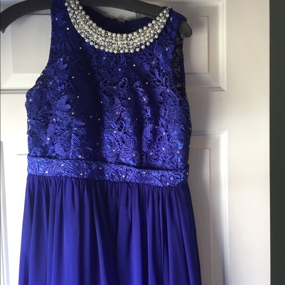 Mother of the bride/ groom gown. Worn 1 time. - Picture 3 of 5